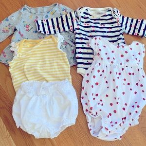Baby Gap bundle, size 6-12, girl
